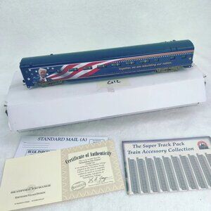 President Trump Express HO Train Car Hawthorne Village Bradford Exchange